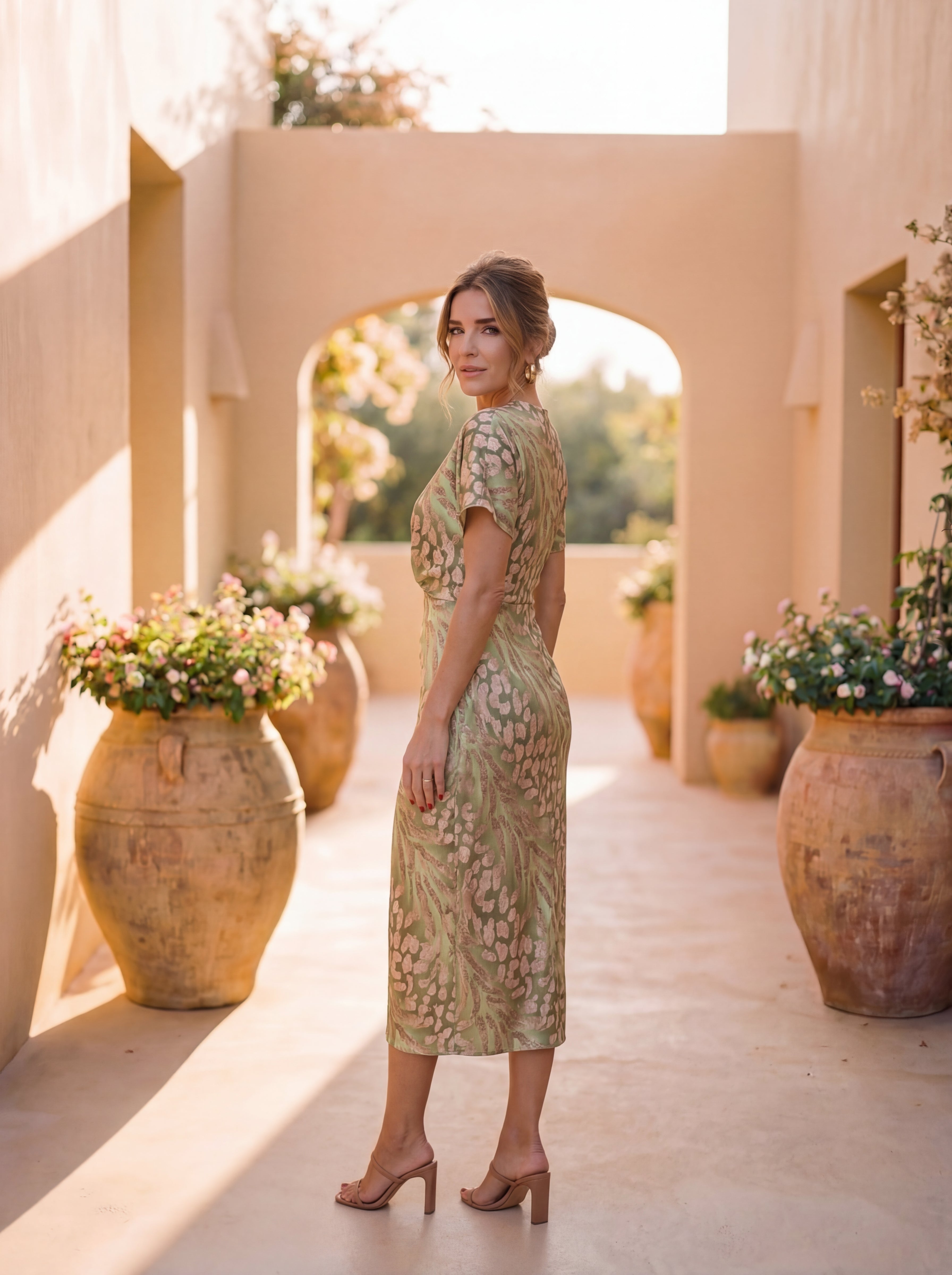 Valeria Abito Elegante Fluido