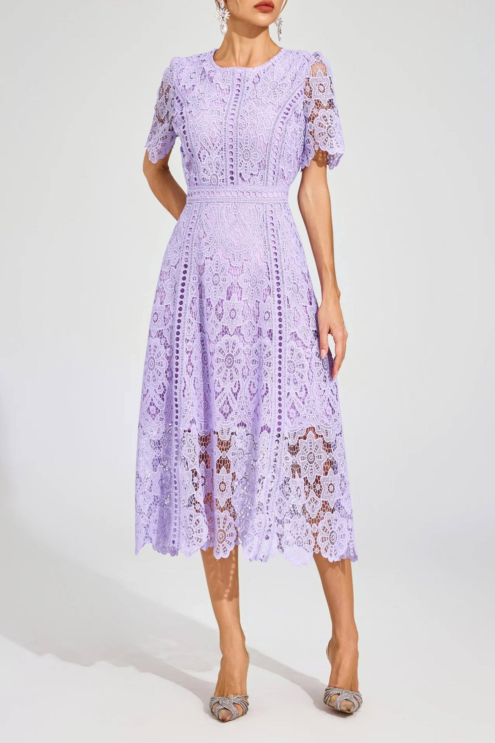 Luna Abito Midi in Pizzo Lilla Elegante