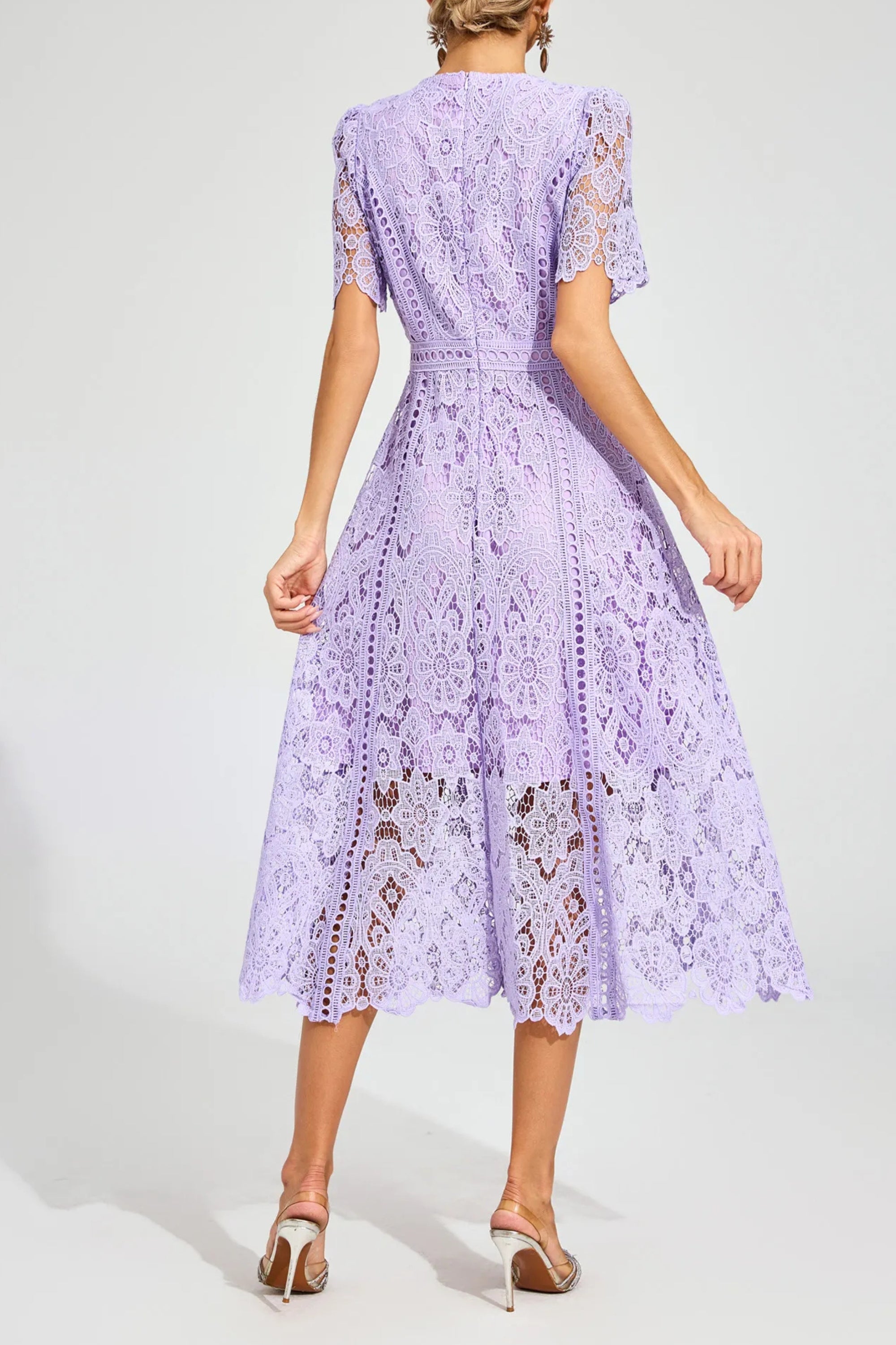 Luna Abito Midi in Pizzo Lilla Elegante
