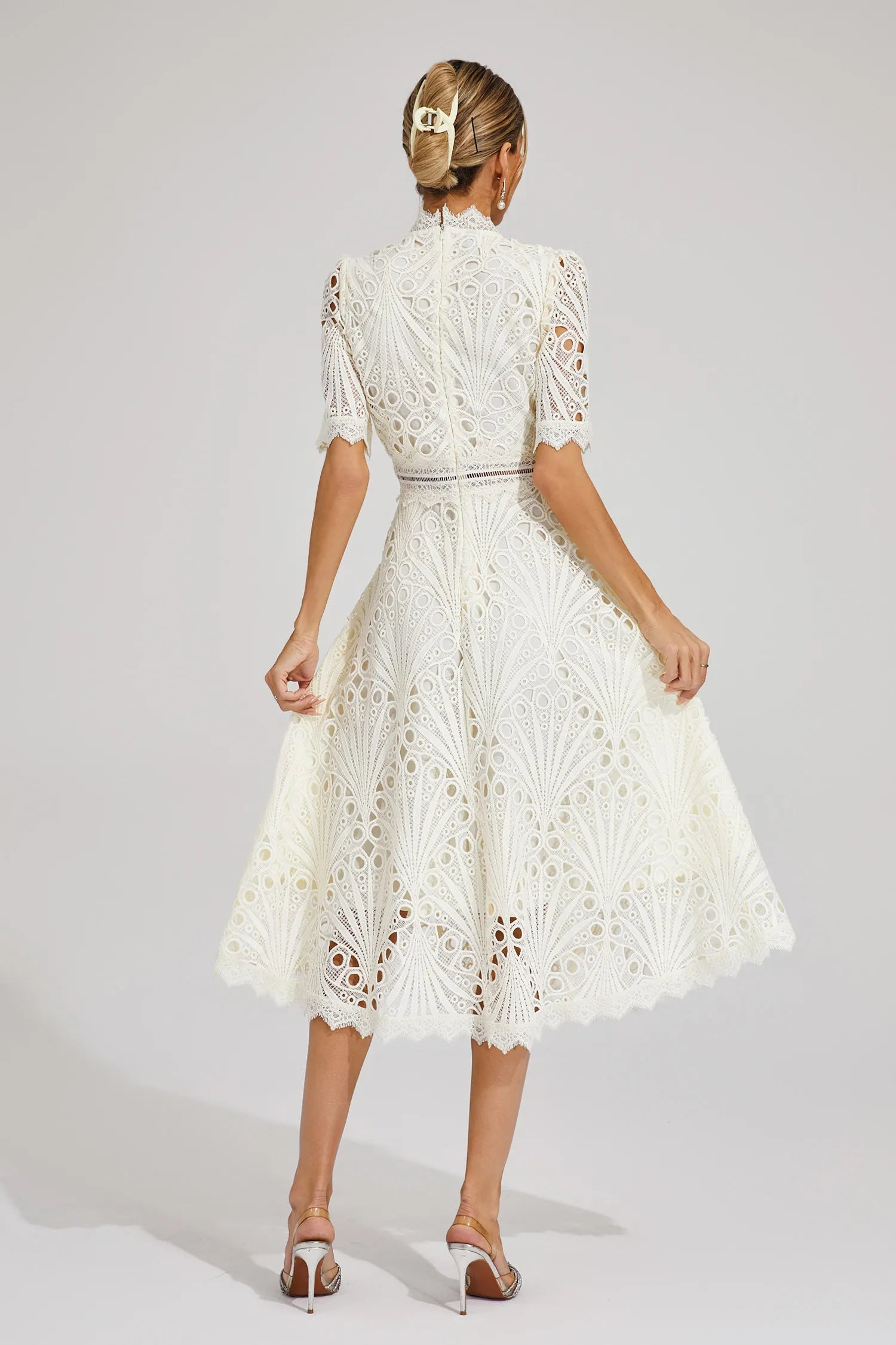 Sofia Abito Midi in Pizzo Romantico wit