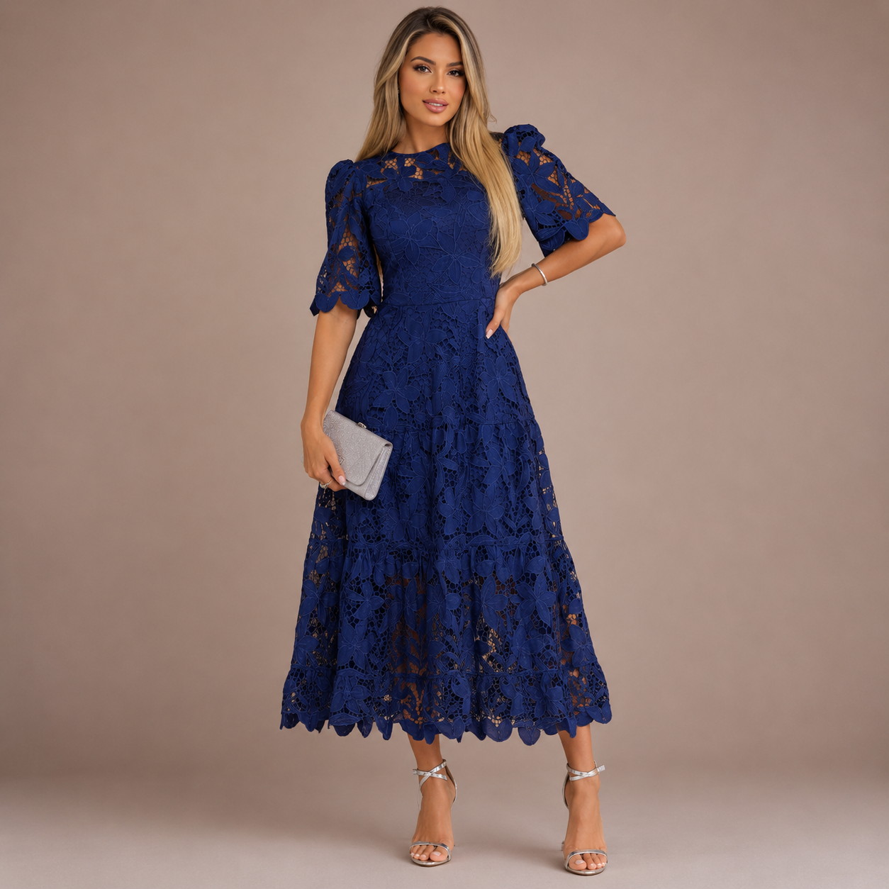 Isabella Abito Midi in Pizzo Elegante